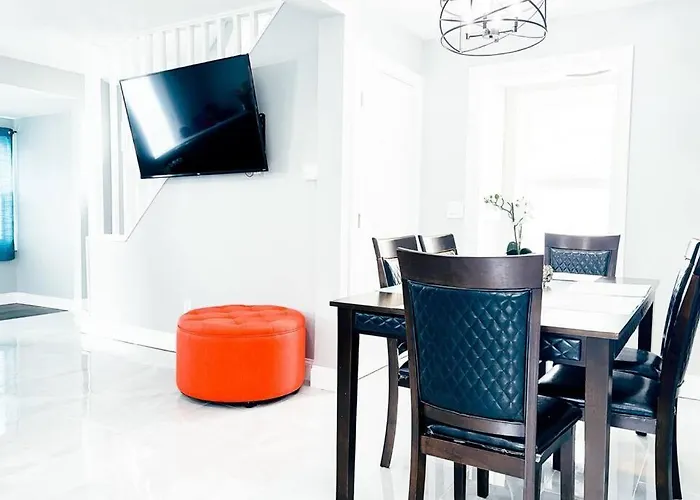 The Ashland Manor 3Br
