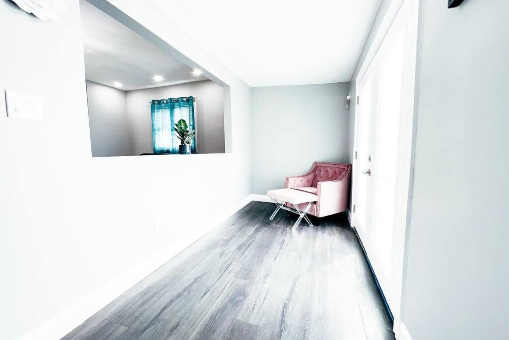 The Ashland Manor 3br Holiday home Niagara Falls