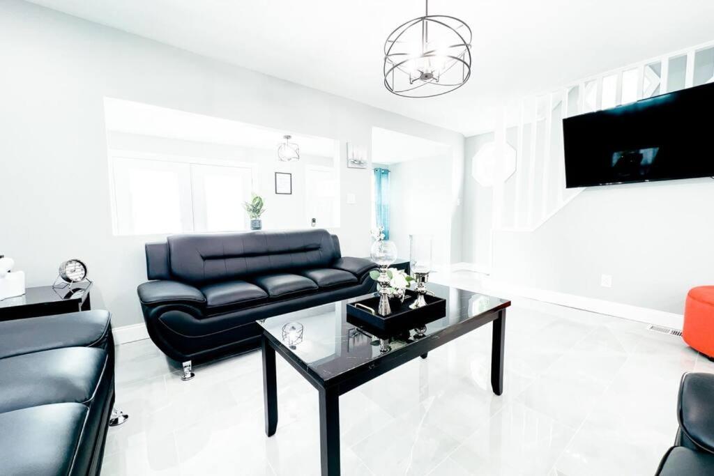 The Ashland Manor 3br Holiday home