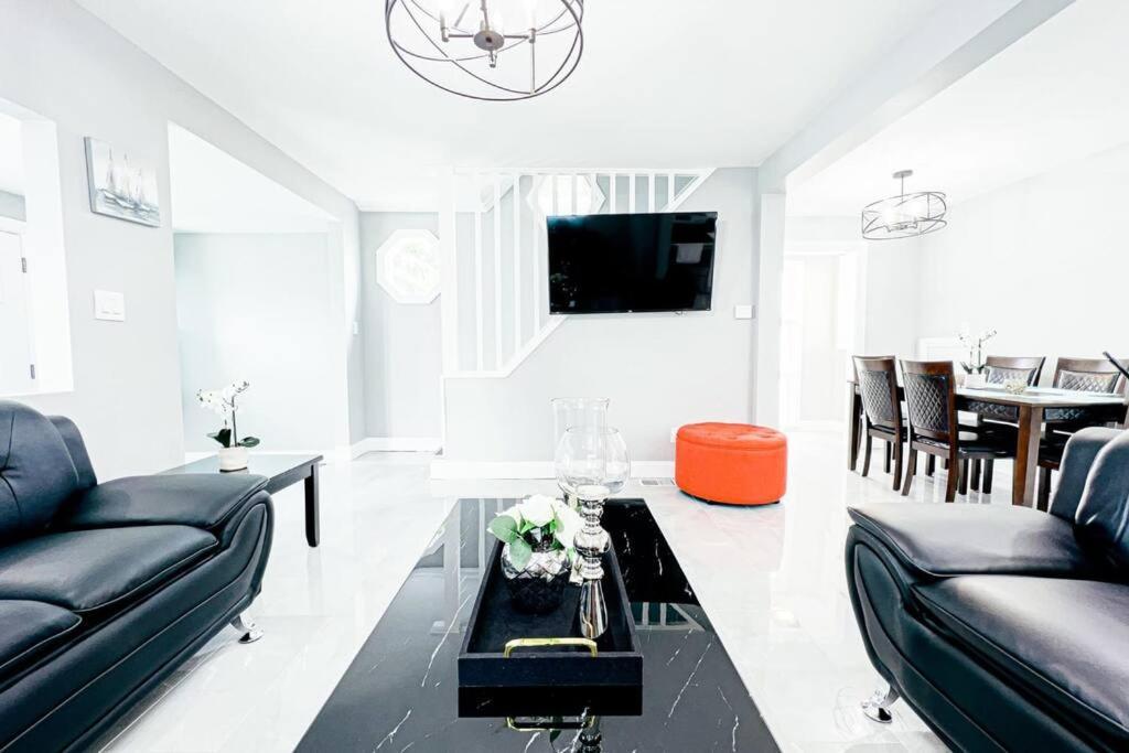 Holiday home The Ashland Manor 3br